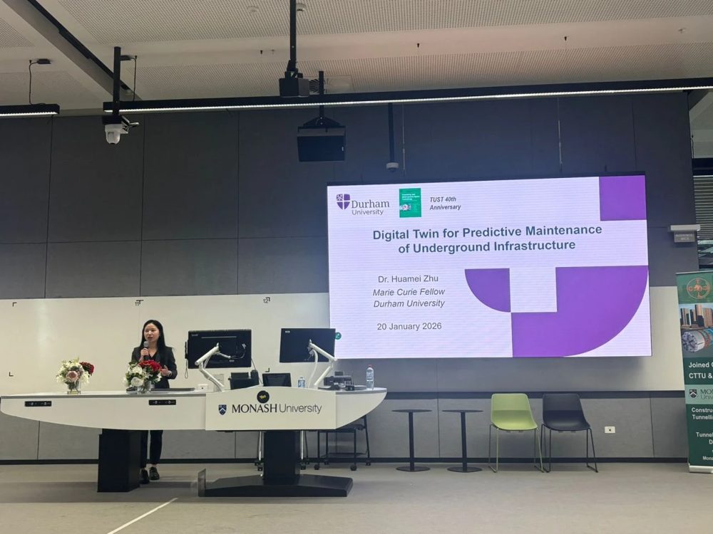 Huamei Zhu giving an invited talk at the TUST 40th Anniversary celebration at Monash University, Melbourne.